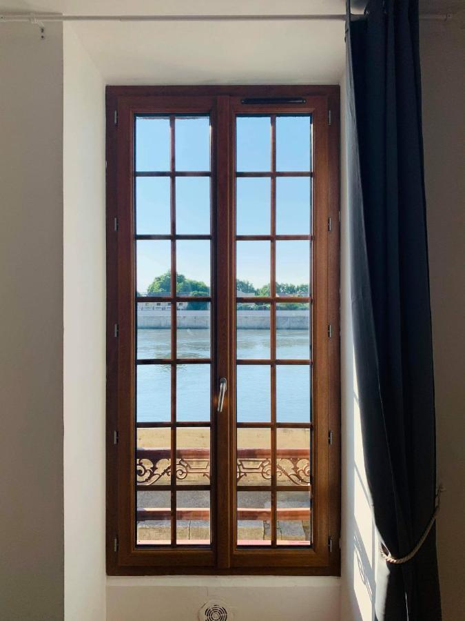 Sur Les Quais... Apartment Арл Екстериор снимка